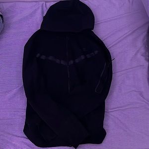 Used black Nike tech black size large